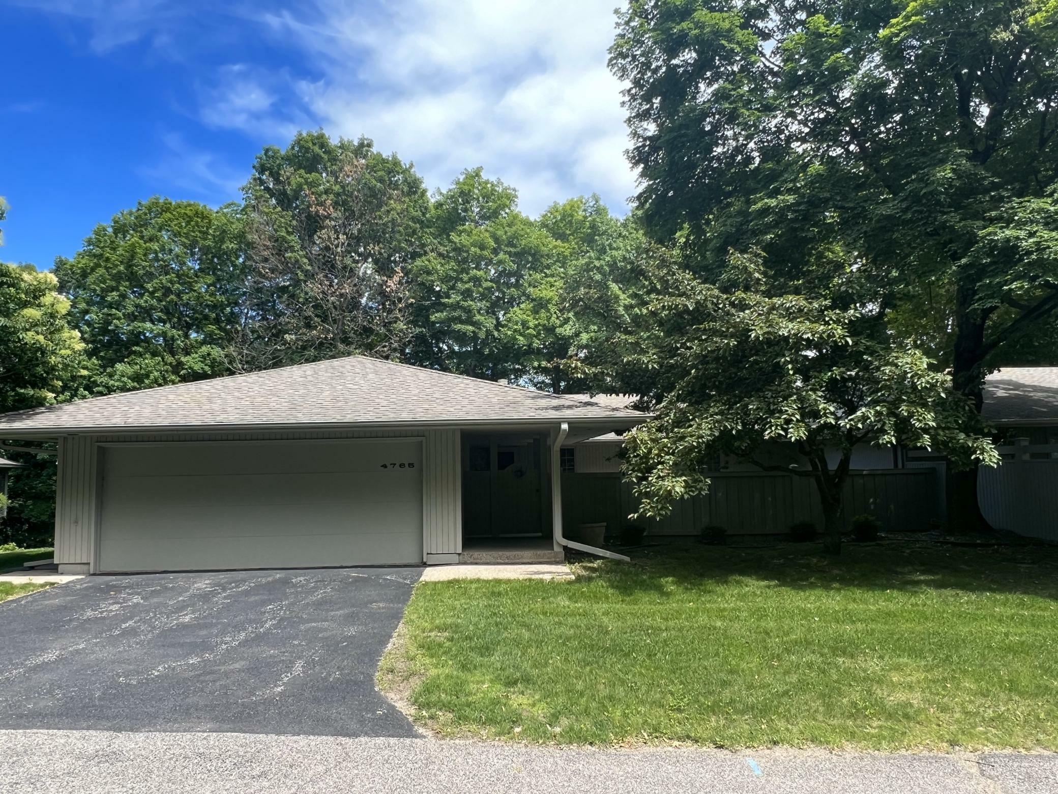 Property Photo:  4765 Bayswater Road  MN 55331 
