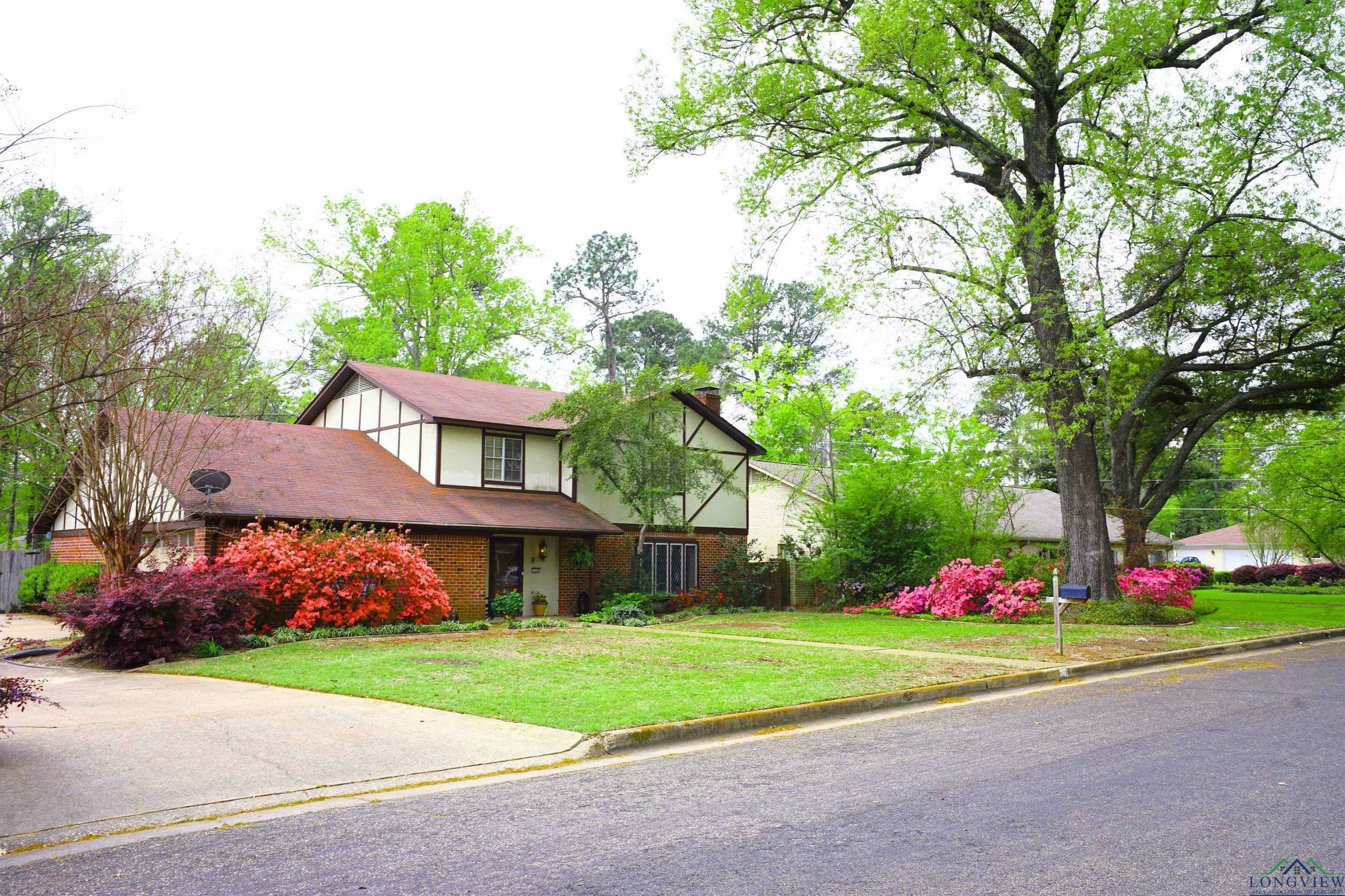 Property Photo: 1202 Stone Trail TX 75604