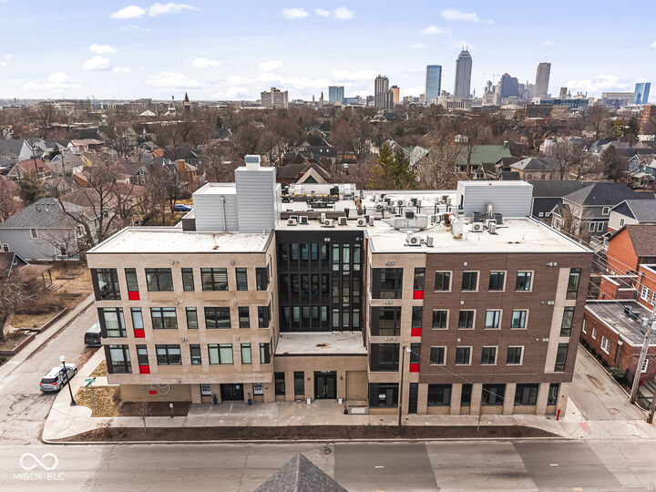 Property Photo: 319 E 16th Street 202 IN 46202