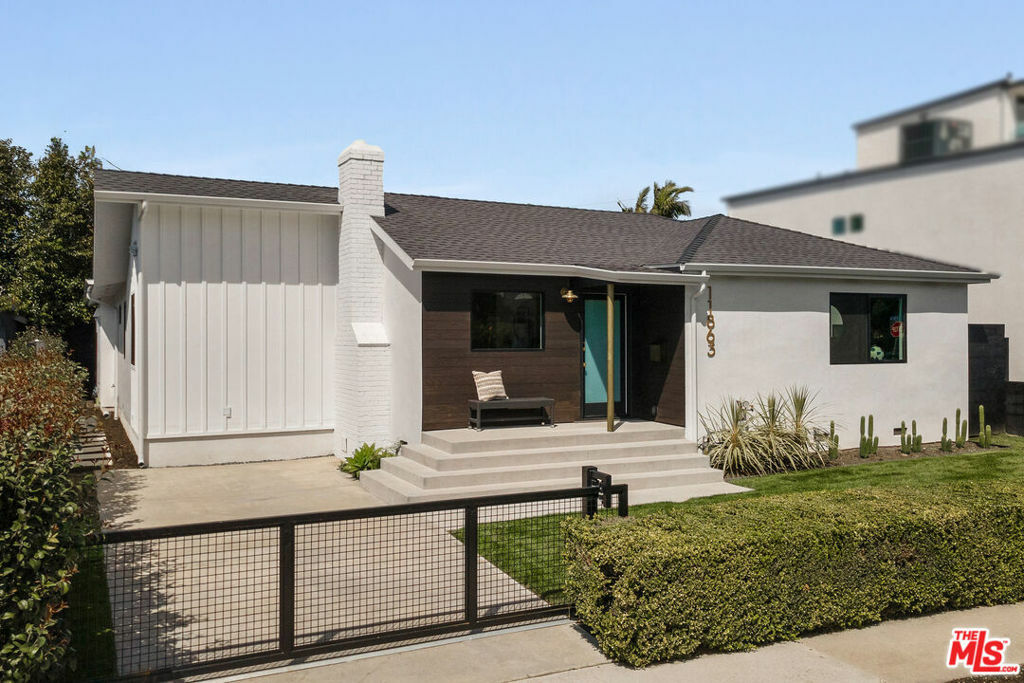 Property Photo:  11863 Weir Street  CA 90230 