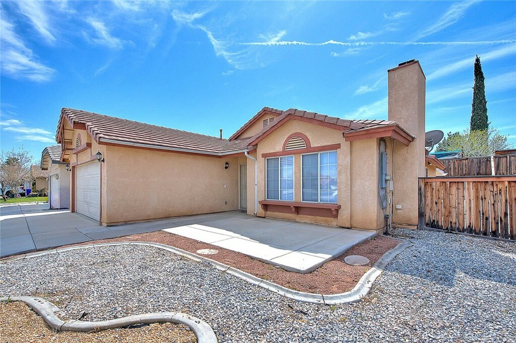 Property Photo:  13571 Copperstone Drive  CA 92392 