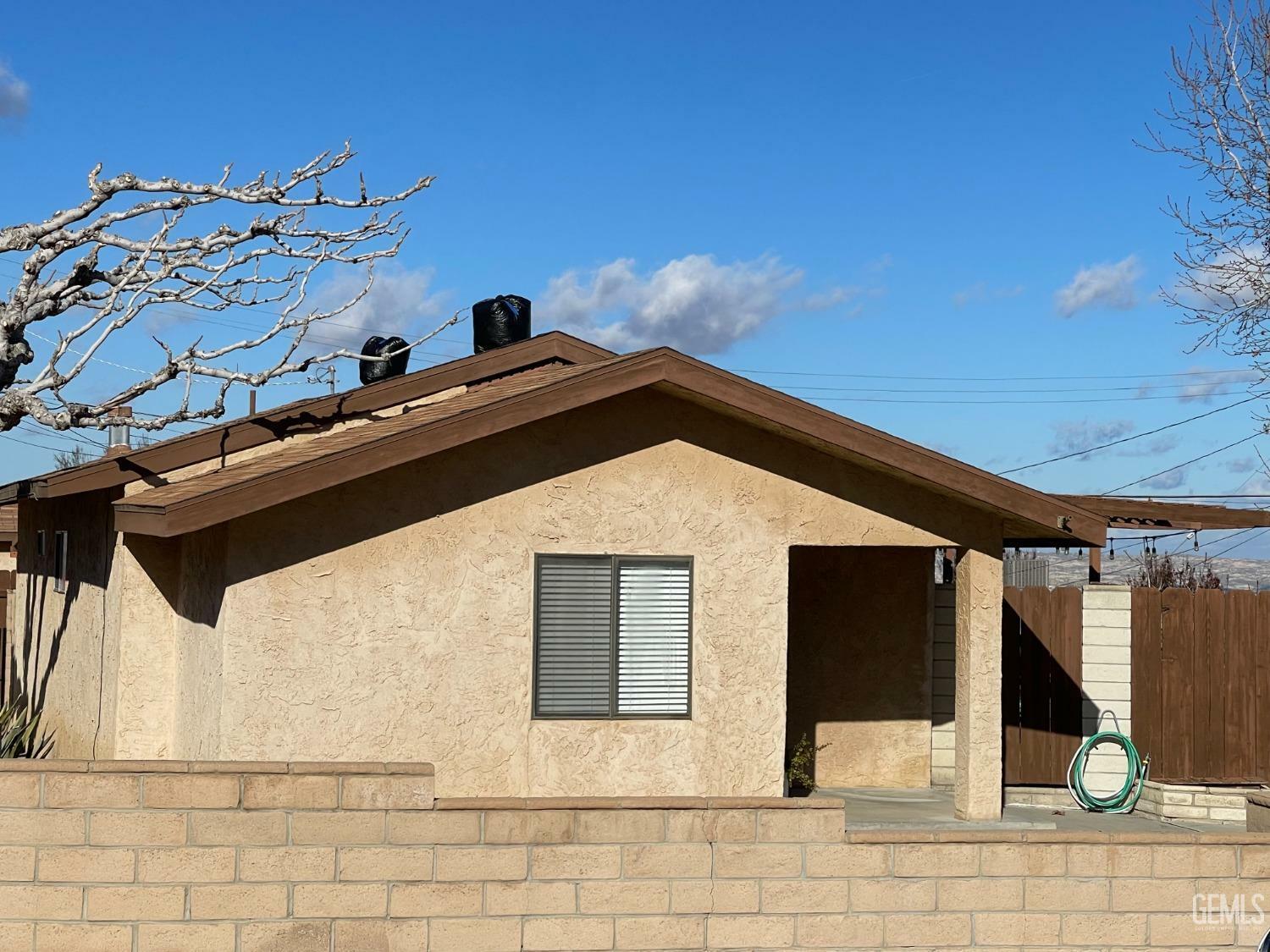 Property Photo:  730 B Street  CA 93268 