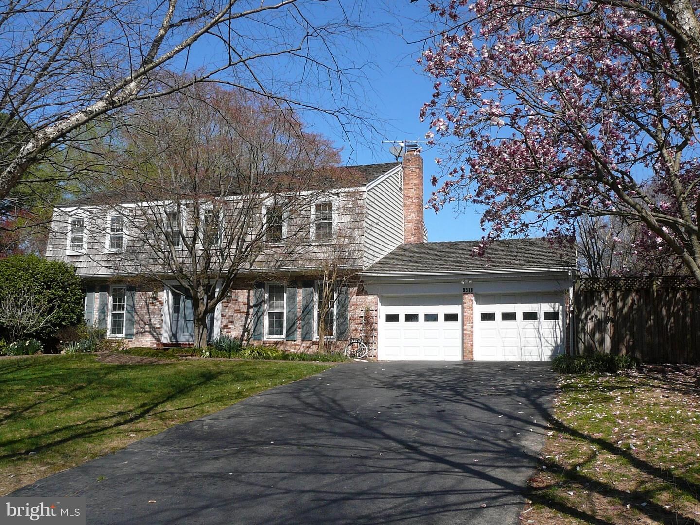 Property Photo: 9518 Bent Creek Lane VA 22182