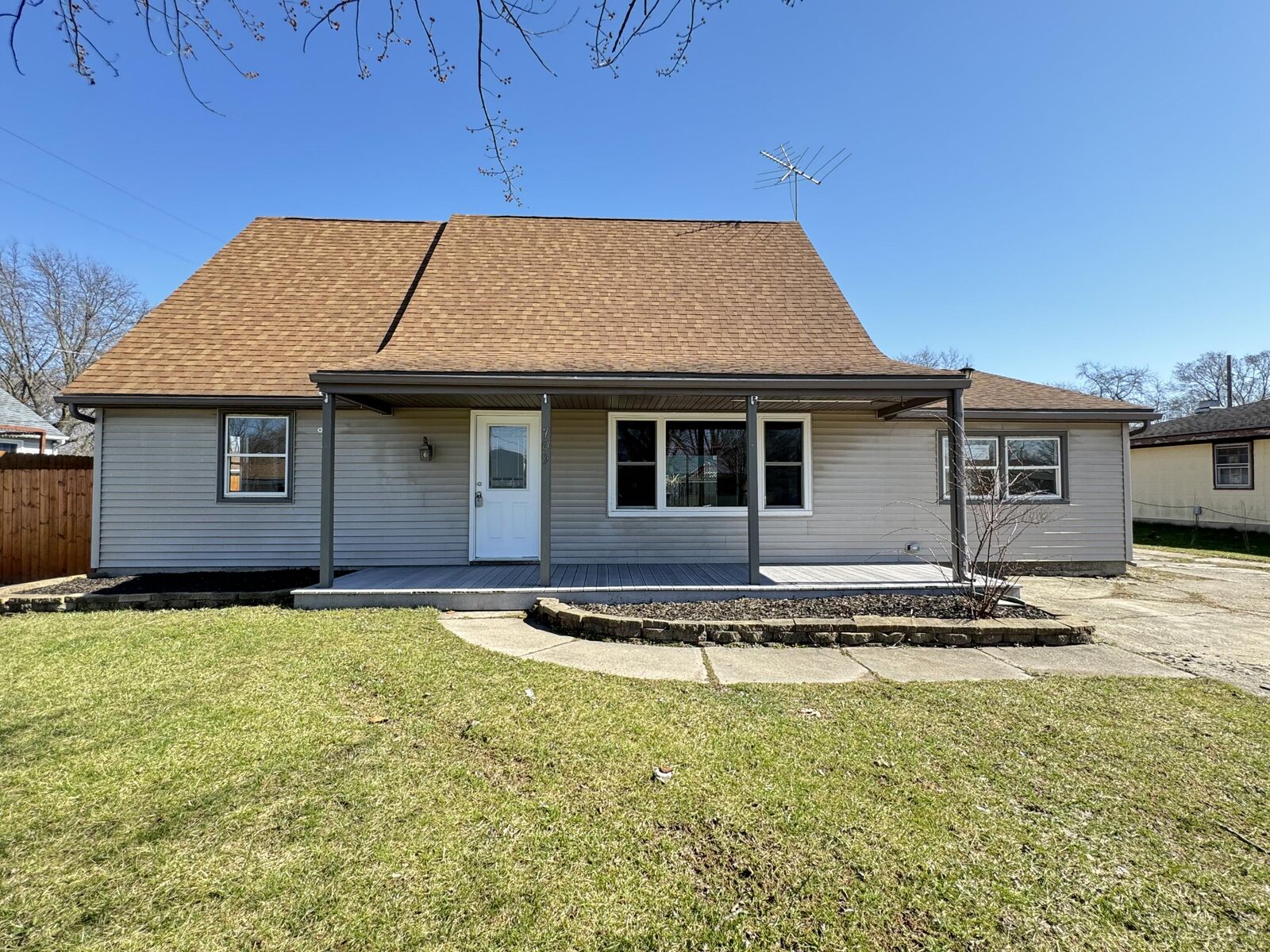 Property Photo:  709 Coventry Road  IN 46385 