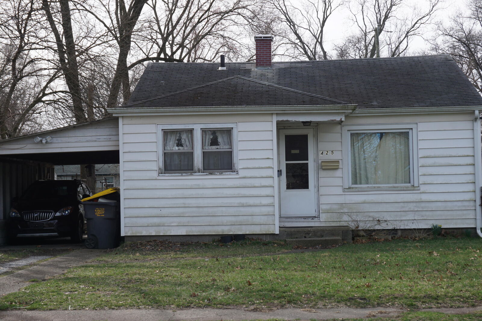 Property Photo: 425 E Liverpool Road IN 46405