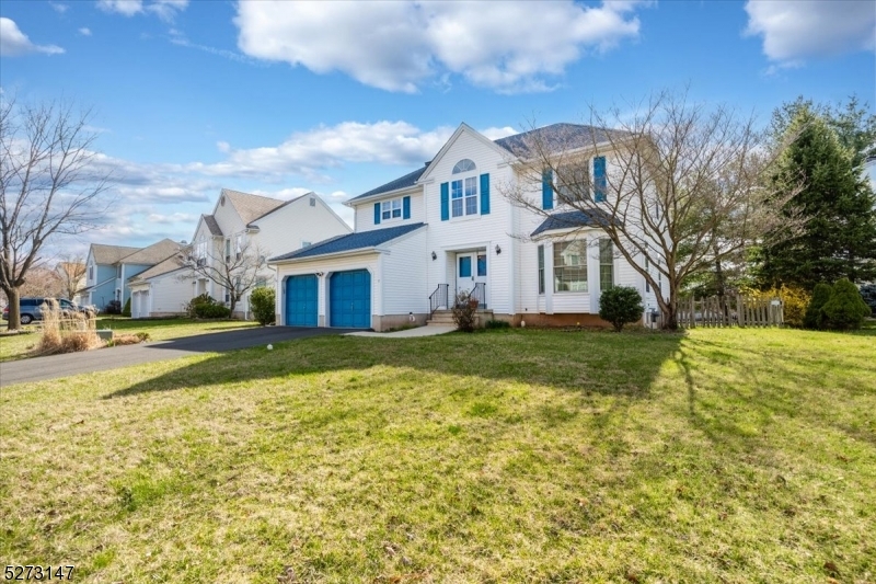 Property Photo:  7 Ramapo Trl  NJ 08876 