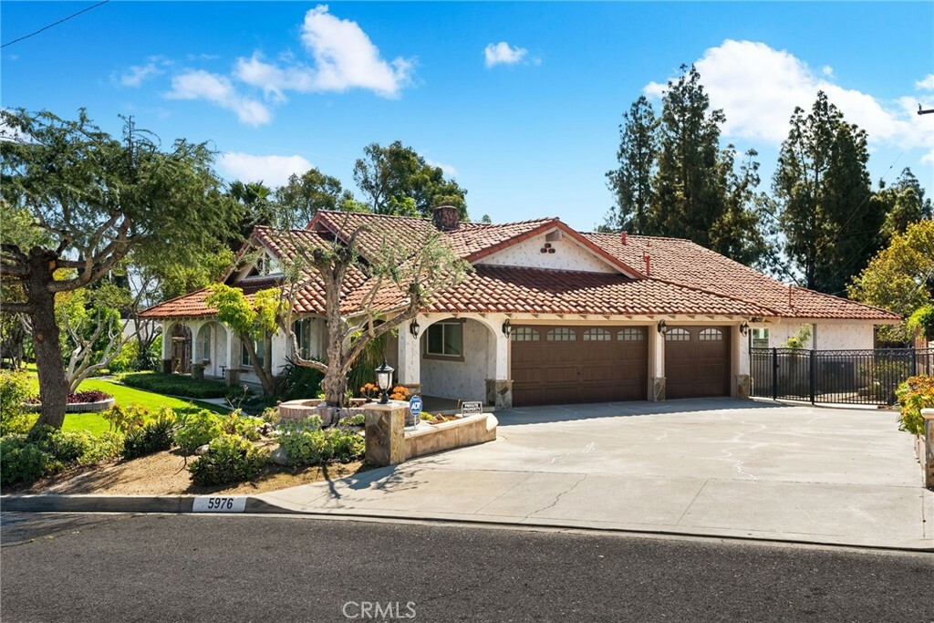 Property Photo:  5976 Moraga Avenue  CA 92509 