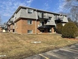 Property Photo:  176 Maple Ave 7-38  MA 01543 