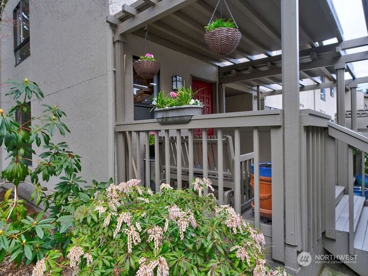 Property Photo:  5838 NE Park Point Drive F405  WA 98115 