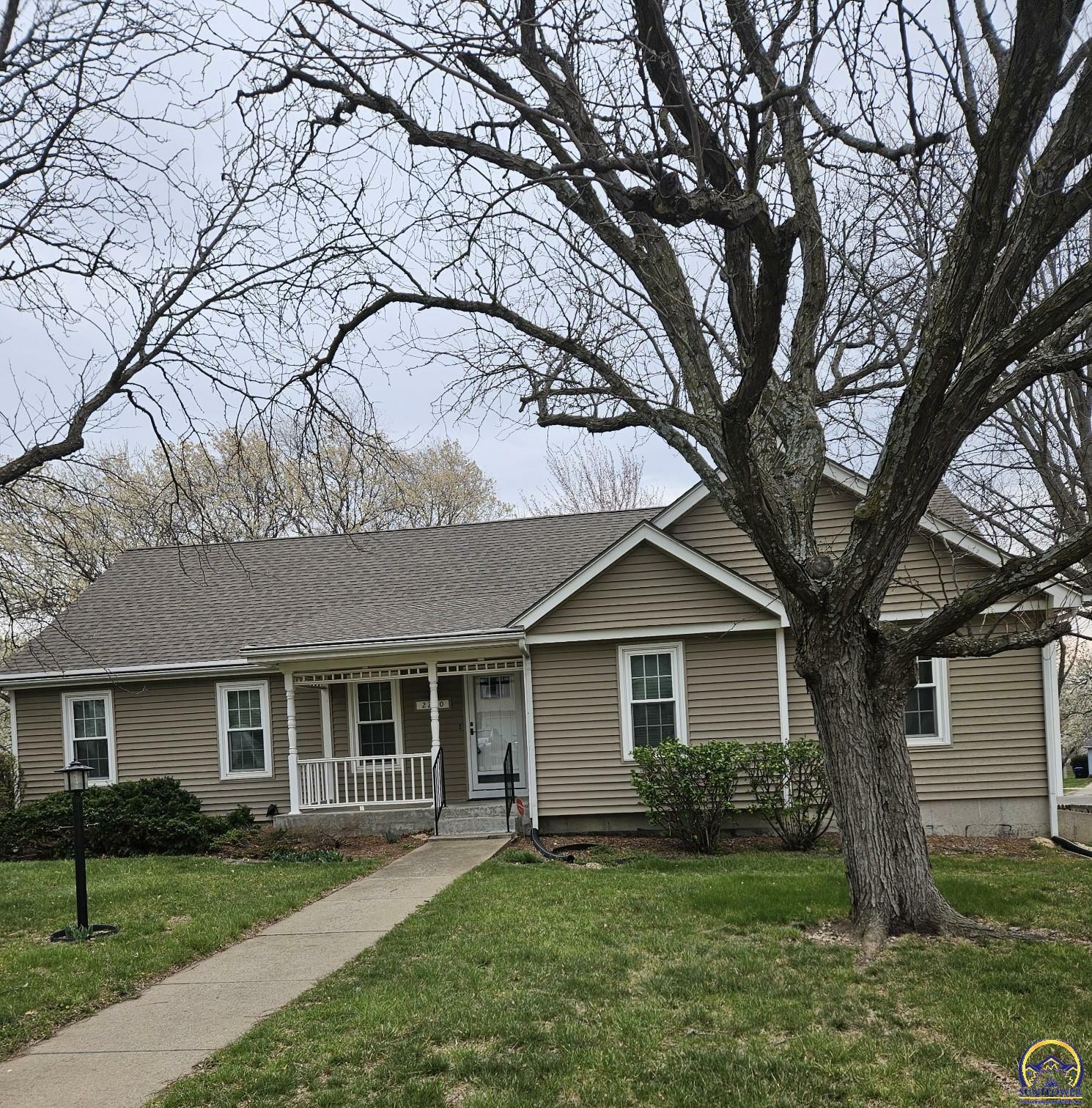 Property Photo:  2230 SW Alameda Ct  KS 66614 