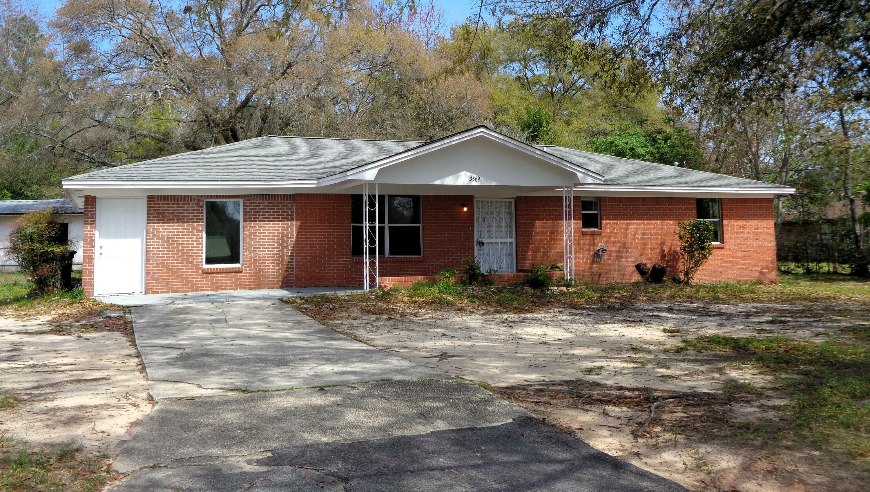 Property Photo:  3369 Auburn Road  FL 32539 