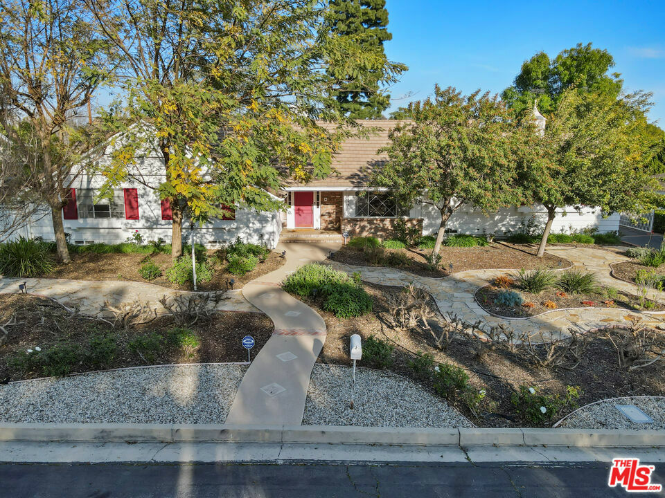 Property Photo:  9244 Jellico Avenue  CA 91325 