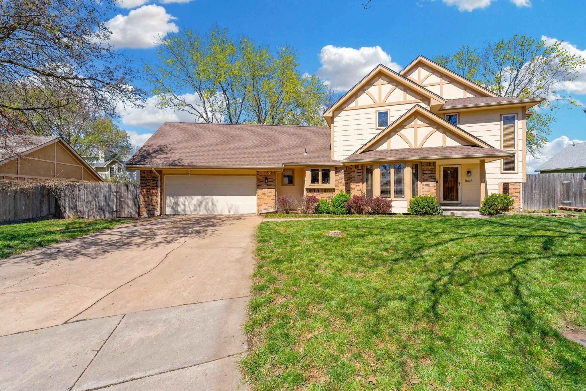 Property Photo:  1664 N Lawrence Ct  KS 67206 