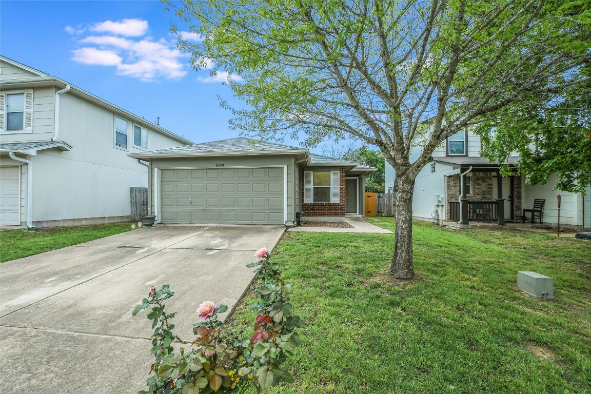 Property Photo:  16124 Hamilton Point Circle  TX 78653 