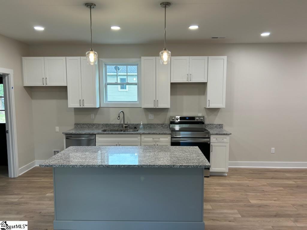 Property Photo:  504 Greenlea Street  SC 29306 