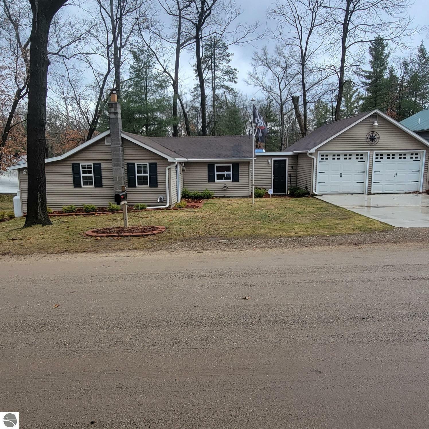 Property Photo:  2399 N Dodge Lake Avenue  MI 48625 