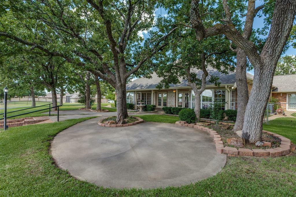 Property Photo:  327 Saddle Club Road  TX 76088 