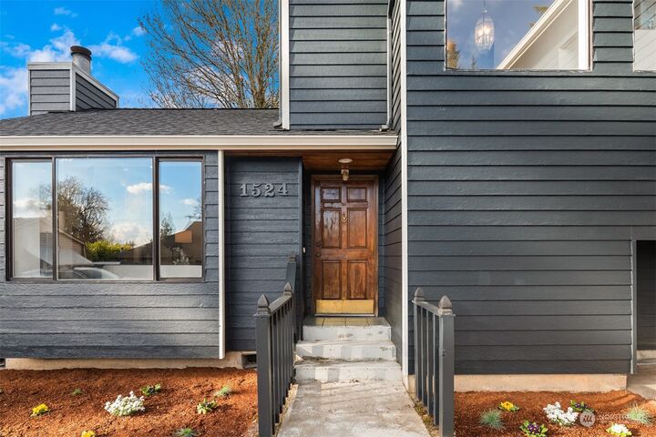 Property Photo:  1524 N 128th Street  WA 98133 