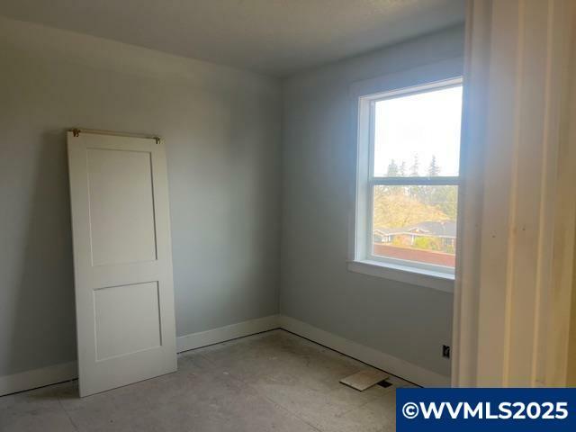 Property Photo:  739 Jordan Elizabeth Av SE  OR 97306 