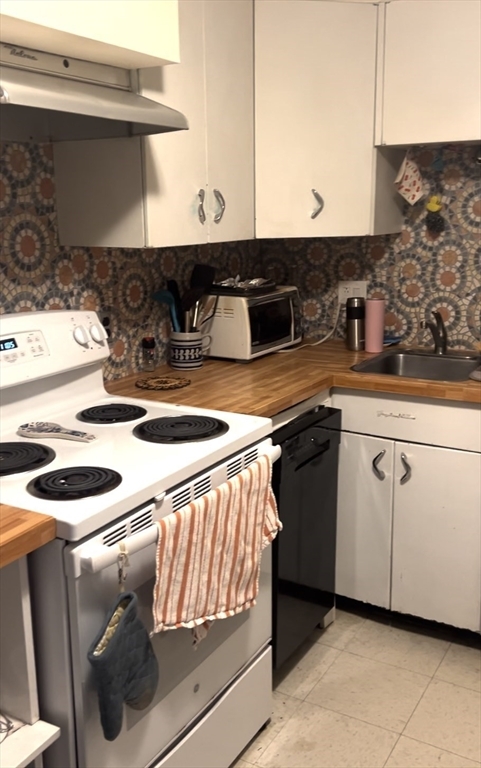 Property Photo:  60 Parkman St A1  MA 02446 