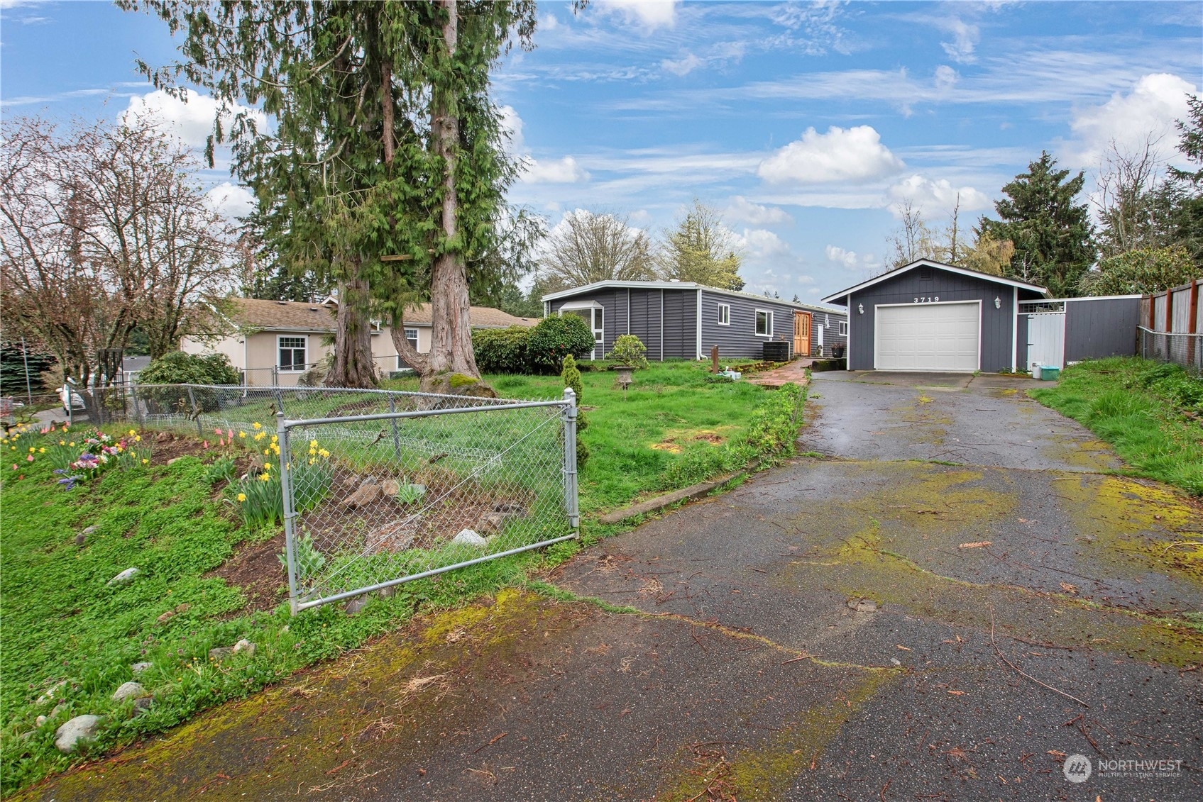 Property Photo:  3719 Eagle Drive NE  WA 98516 