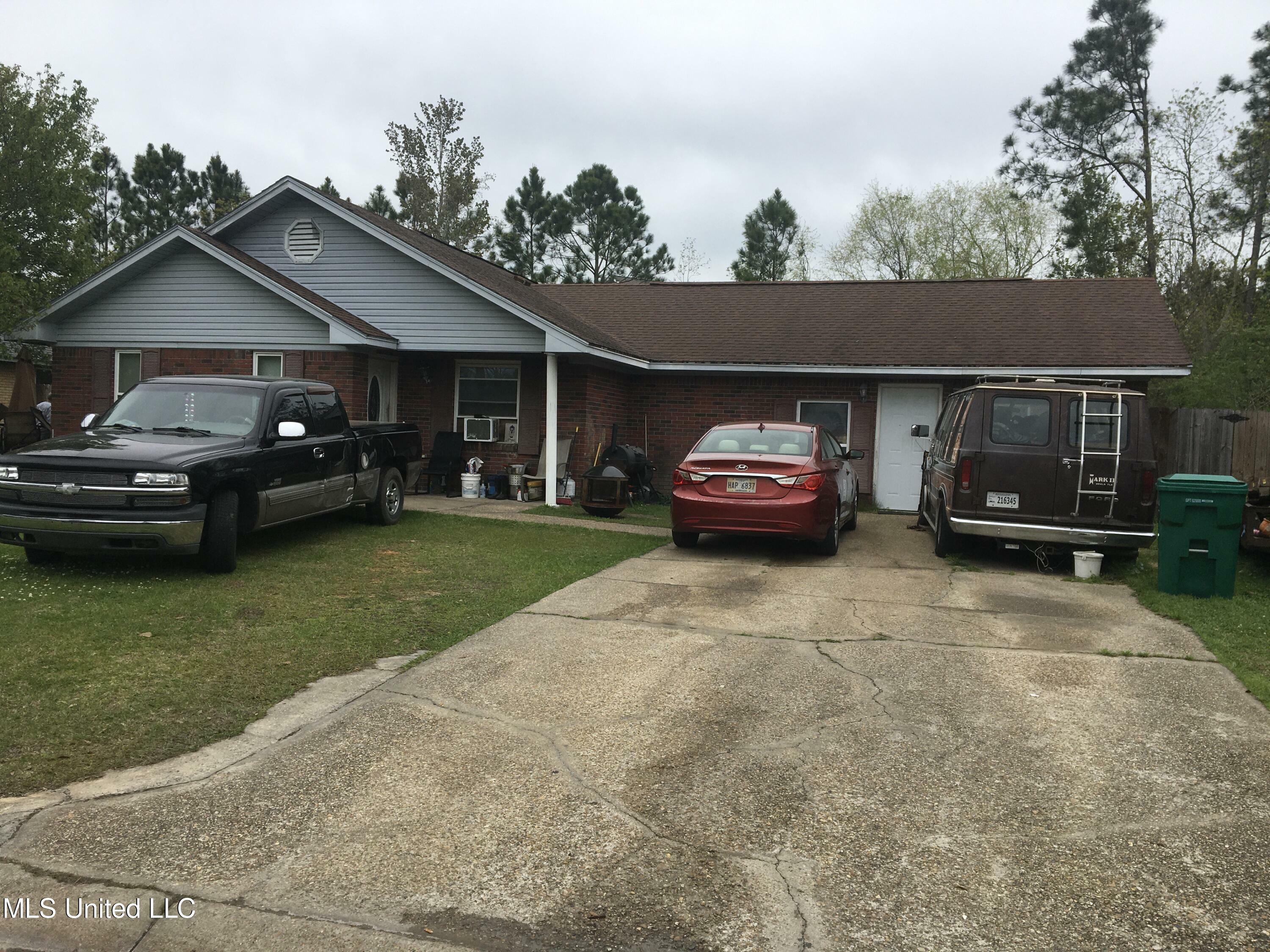 Property Photo:  21 Royal Pine Drive  MS 39503 