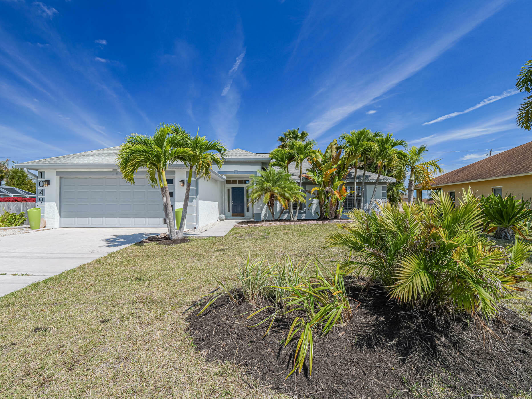 Property Photo:  1049 SW Alcantarra Boulevard  FL 34953 