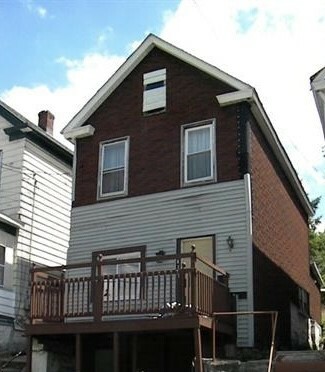 Property Photo:  210 N 4th St  PA 15644 