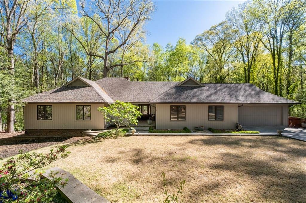 Property Photo: 106 Roe Hampton Lane GA 30087