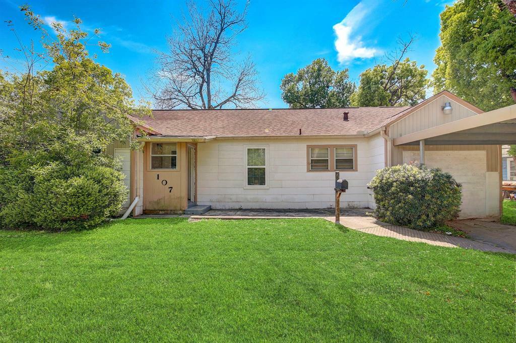 Property Photo:  107 Harvey Avenue  TX 77520 