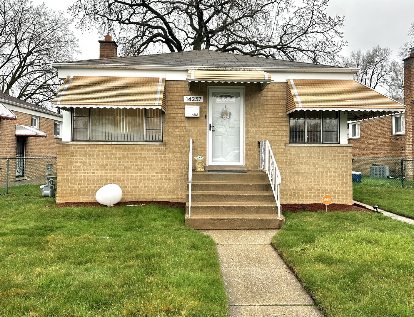 Property Photo:  14237 Dobson Avenue  IL 60419 