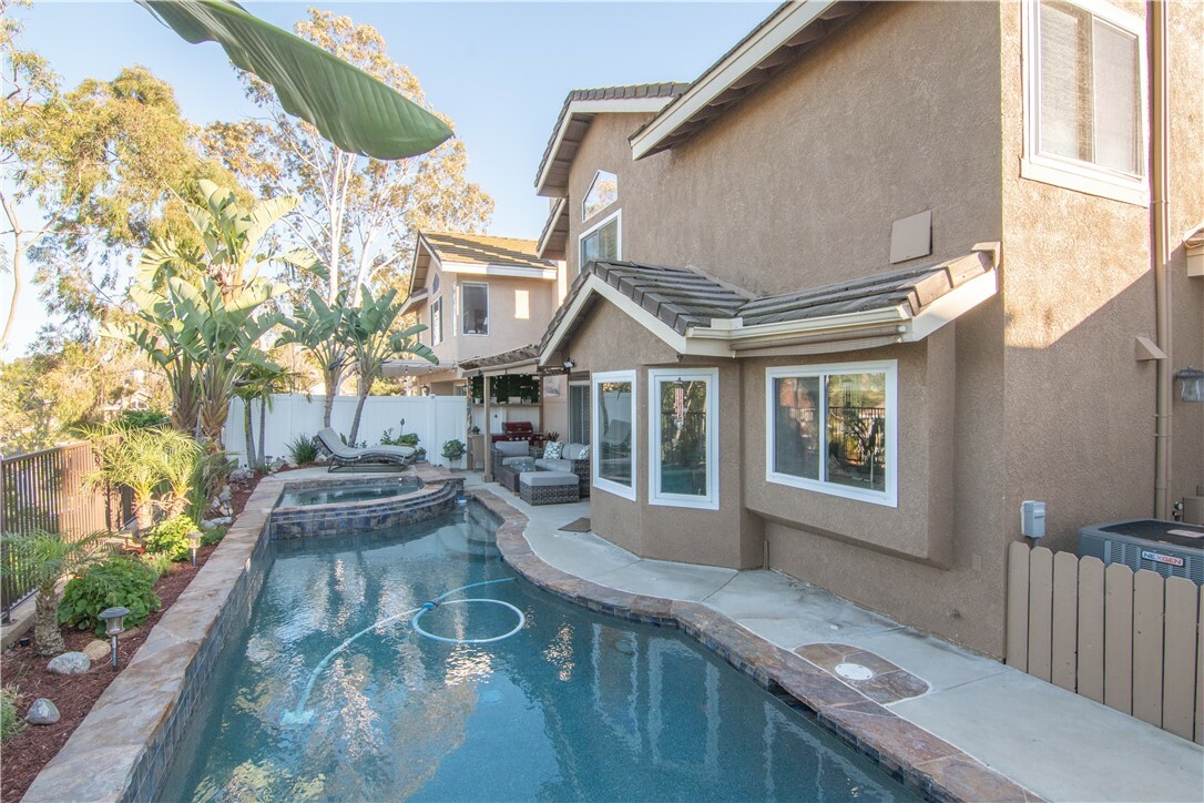 Property Photo: 2251 Whiteoak Lane CA 92882