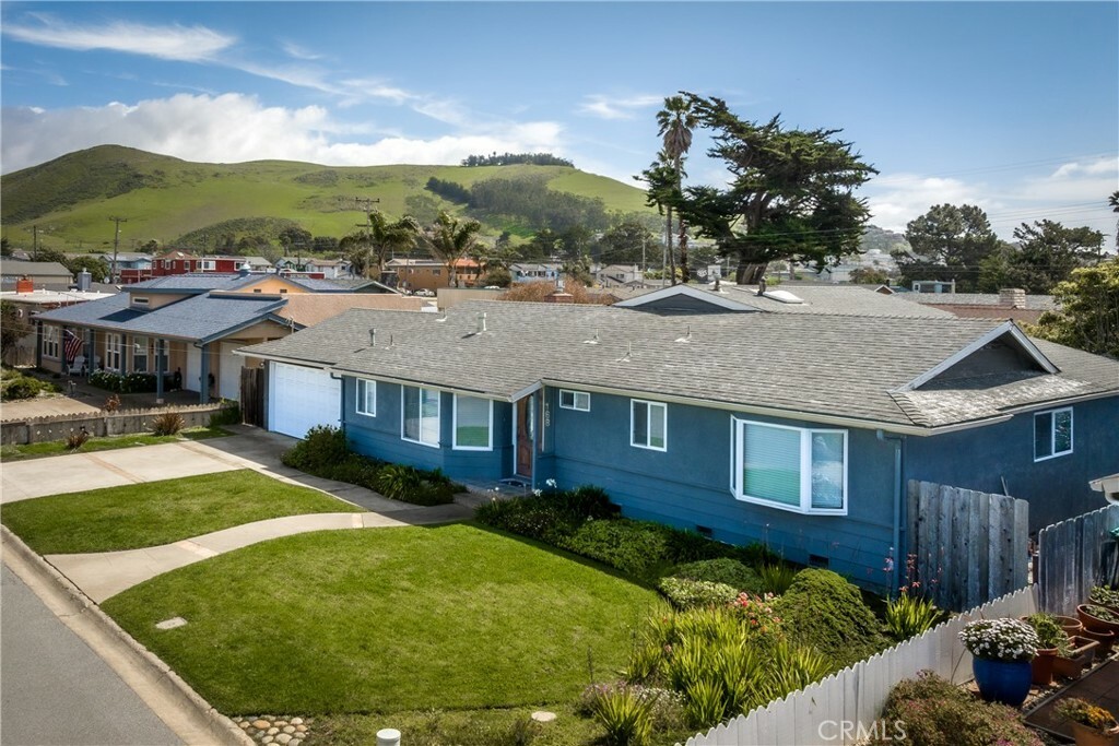 Property Photo:  168 Kodiak Street  CA 93442 