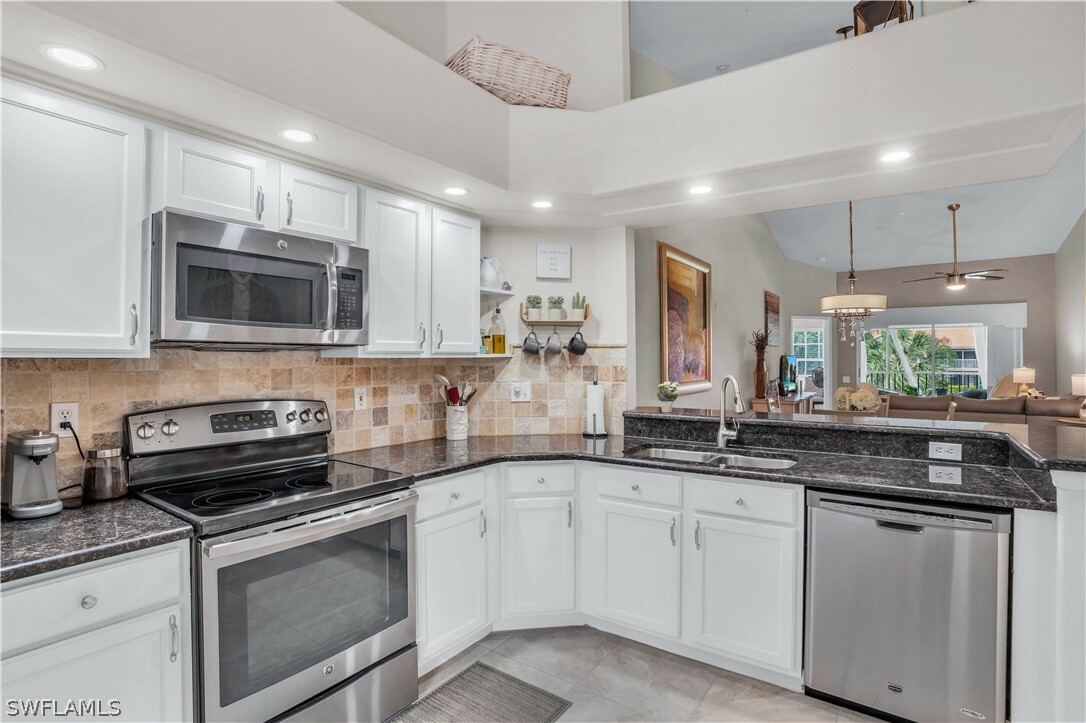 Property Photo: 28076 Cavendish Court 2107 FL 34135