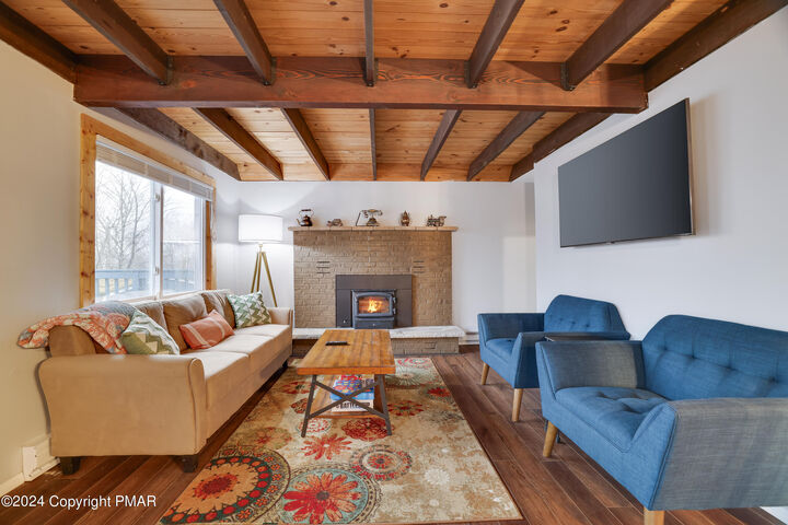 Property Photo:  3176 Cherry Ridge Road  PA 18324 