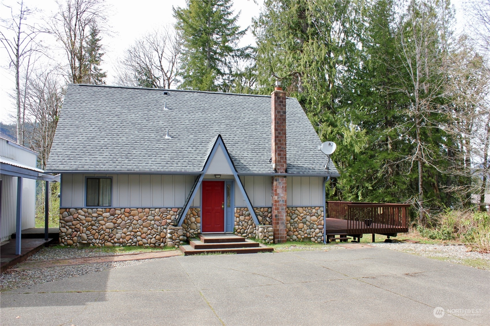 Property Photo:  5751 N Lake Cushman Road  WA 98548 