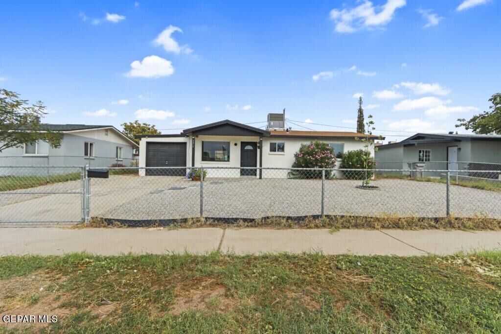 Property Photo: 7917 San Paulo Drive TX 79915
