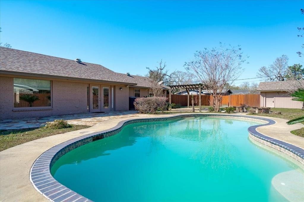 Property Photo: 202 Denton Drive TX 77586