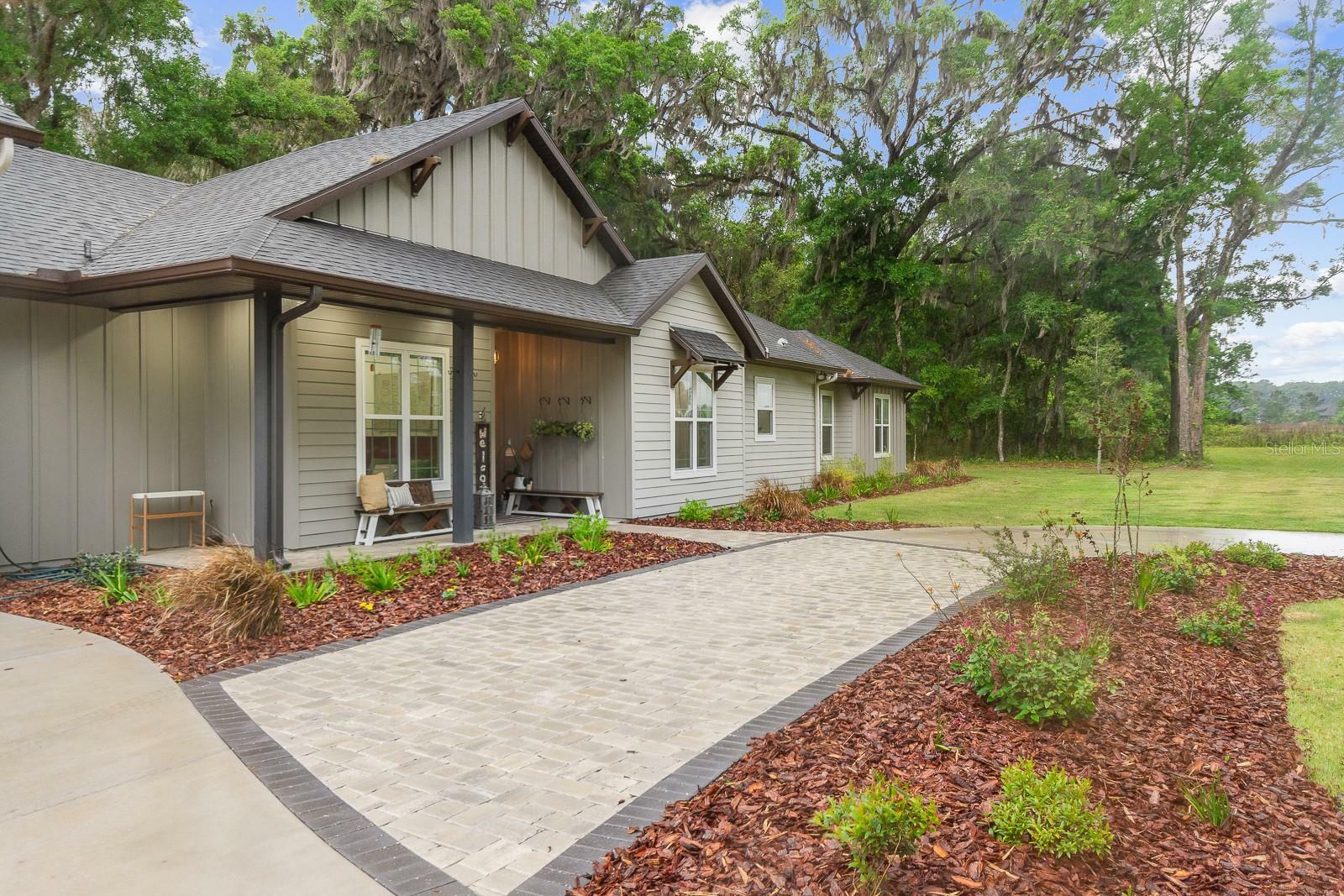 Property Photo: 3145 NW 135th Way FL 32606