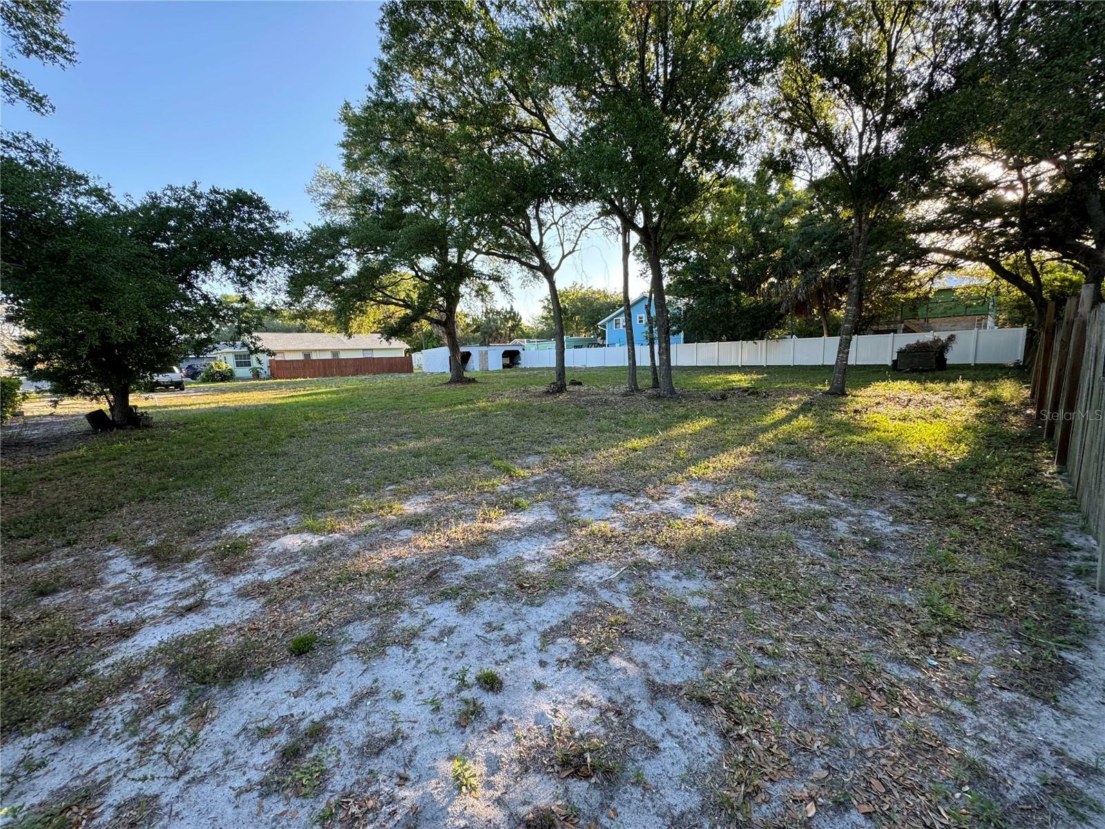 Property Photo:  813 39th Street W  FL 34205 