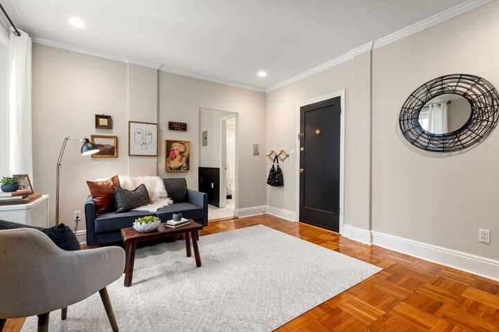 Property Photo:  56 Commonwealth Avenue 55  MA 02116 