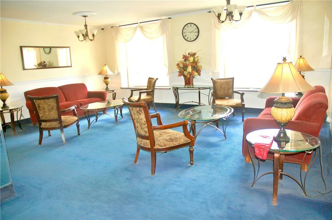 Property Photo:  279 North Broadway Street 4H  NY 10701 