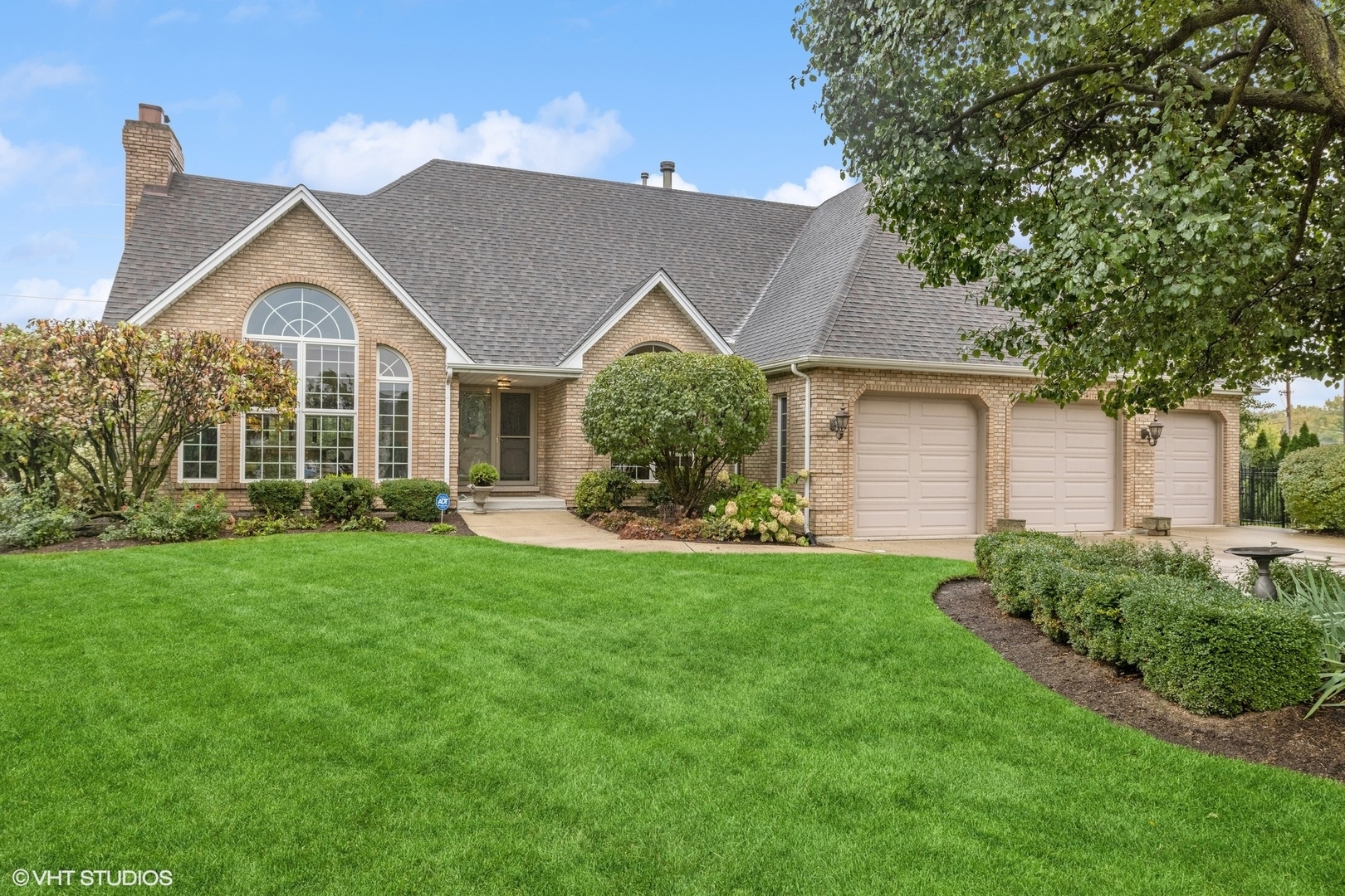 Property Photo:  10705 Chaucer Drive  IL 60480 