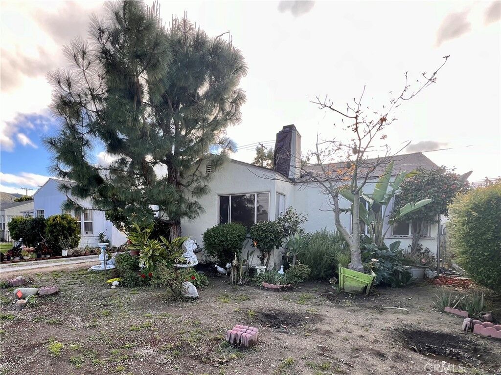 Property Photo:  433 N Buena Vista Street  CA 91505 