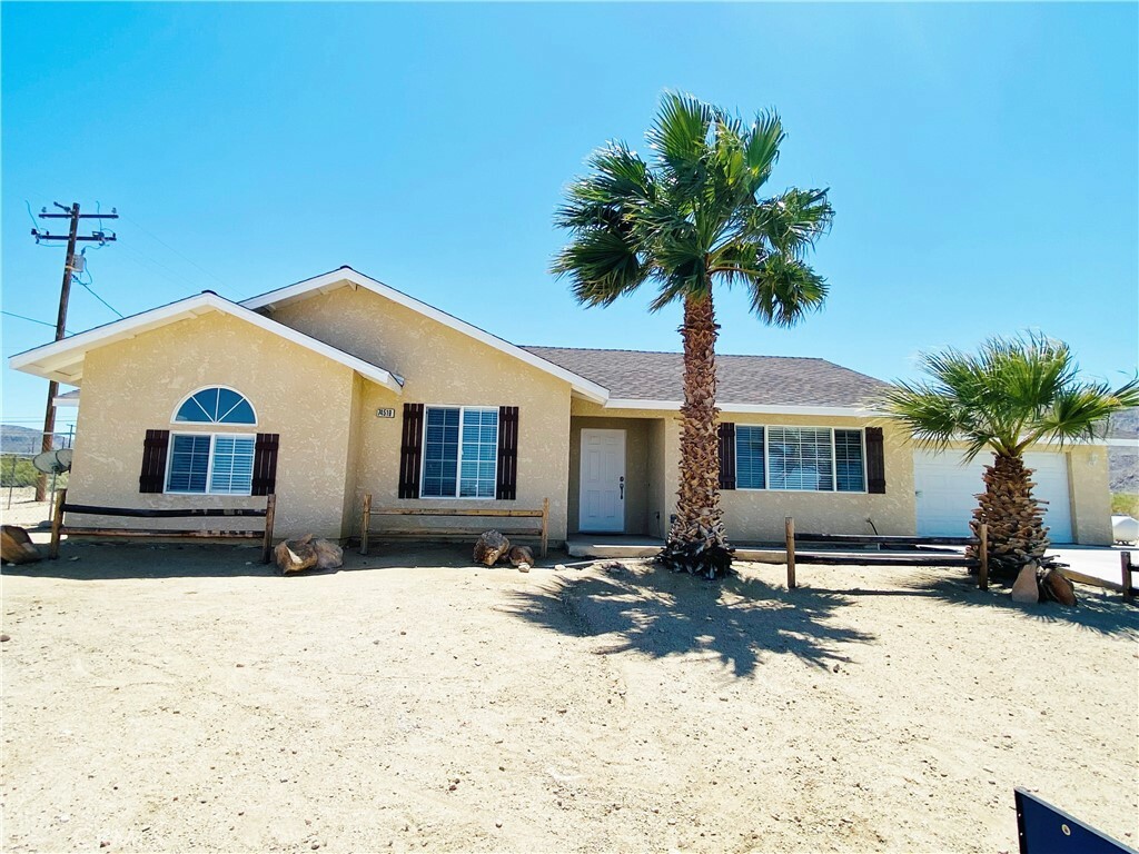 Property Photo: 74519 Alta Loma Drive CA 92277
