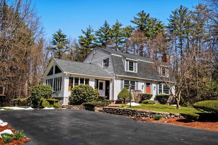 Property Photo:  11 Lauren Lane  NH 03045 