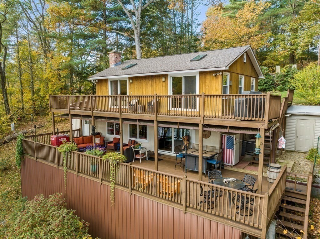 Property Photo:  17 Candlewood Dr  MA 01521 