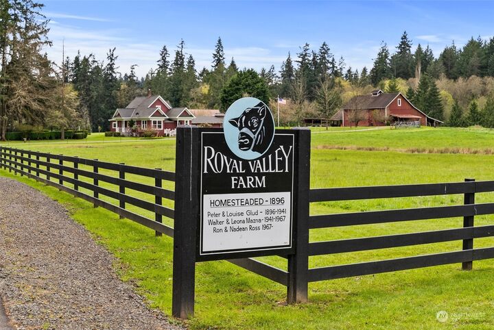 10373 Royal Valley Road NE  Poulsbo WA 98370 photo