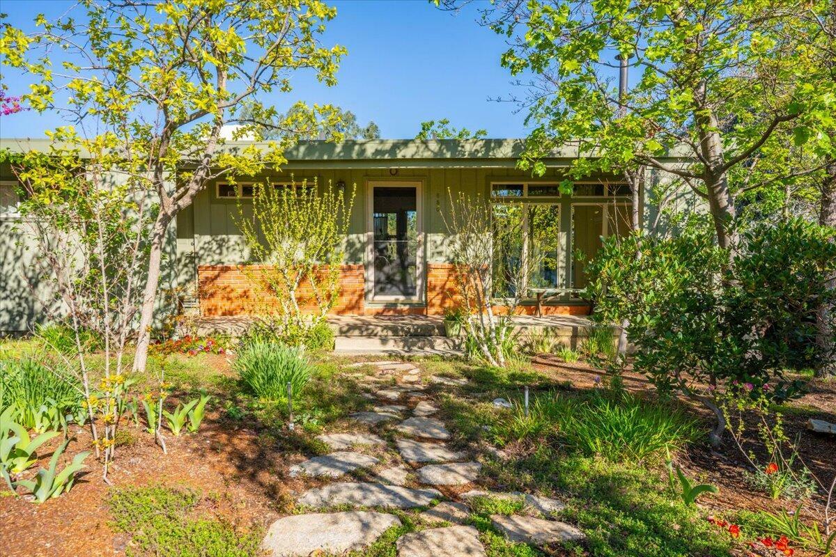 Property Photo:  650 Overhill Drive  CA 96001 