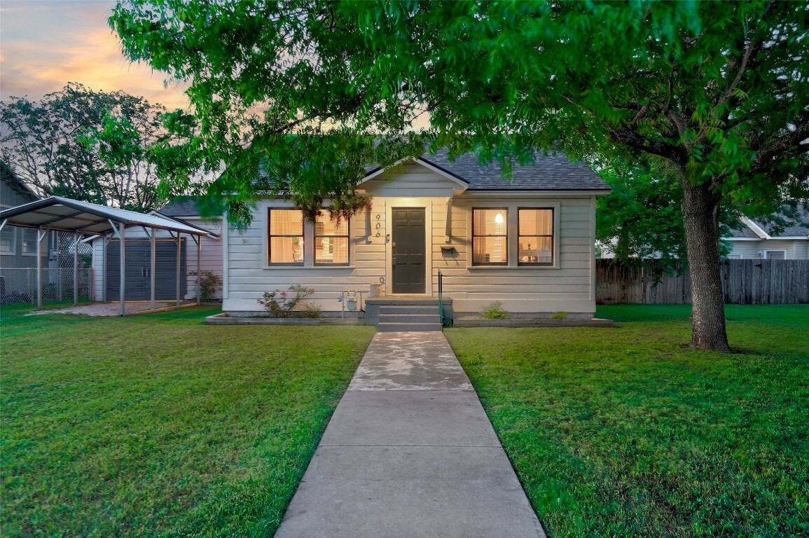 Property Photo:  906 E Liberty Avenue  TX 78664 